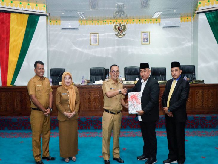 Wakil Ketua DPRD Kampar Pimpin Rapat Paripurna
