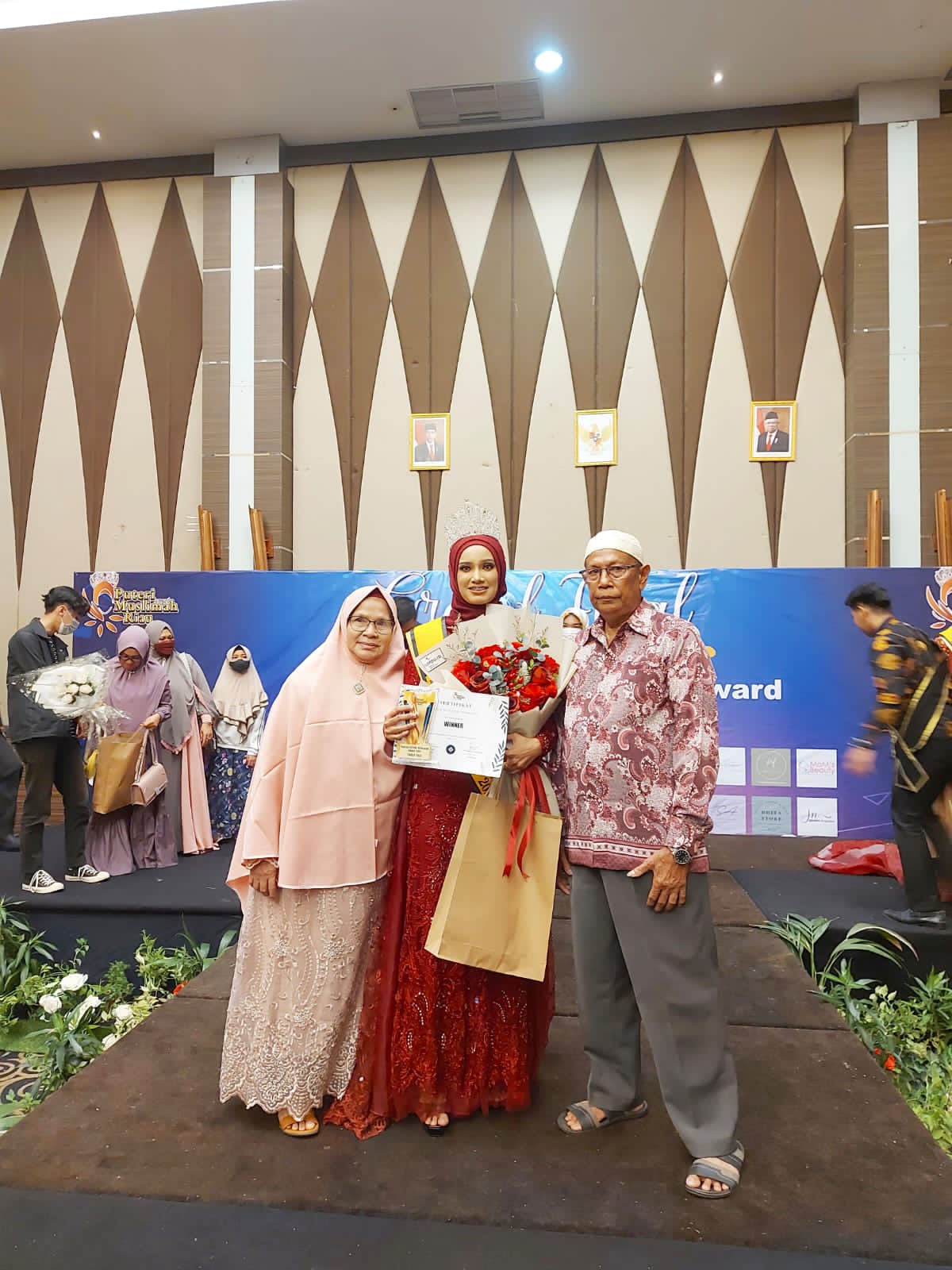 The Winner Putri Muslimah Award Riau 2021, Selain Guru Wahida Mauliyah Juga Pengusaha WO dan Peduli Bidang Kesenian