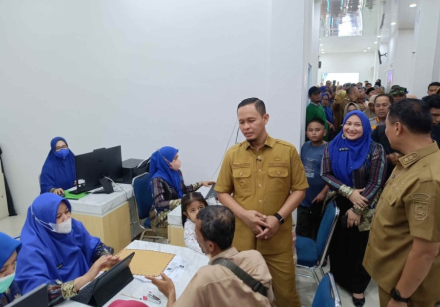 Jam Operasional hingga Malam Berdampak Positif, Kunjungan ke Puskesmas Pekanbaru Meningkat
