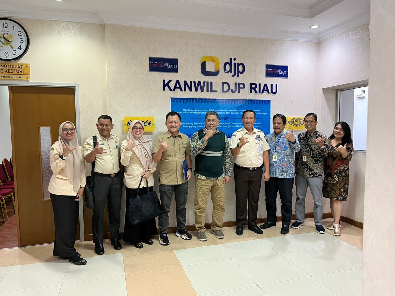 Bapenda Pekanbaru dan DJP Kanwil Riau Bahas Sinergitas Penguatan Pajak Pusat dan Daerah