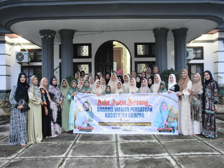 Organisasi DWP Kampar Buka Bersama di Panti Asuhan Kasih Ibu Bangkinang