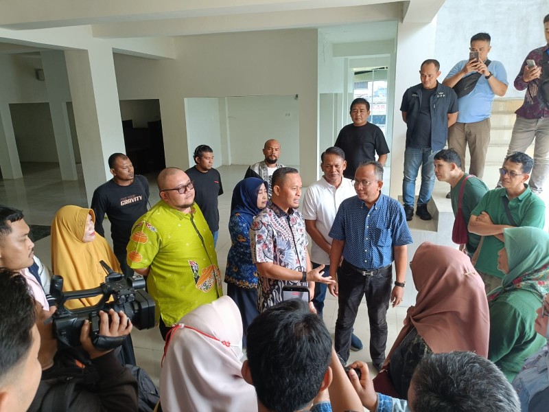 Revitalisasi Pasar Bawah Mangkrak, Agung Beri Ultimatum: Selesaikan atau Putus Kontrak
