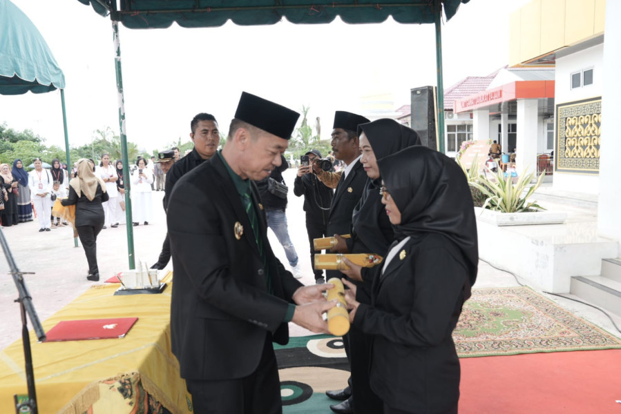 Bupati Rohil Resmikan Gedung Puskesmas Sekaligus Lantik Sejumlah Pejabat di Panipahan