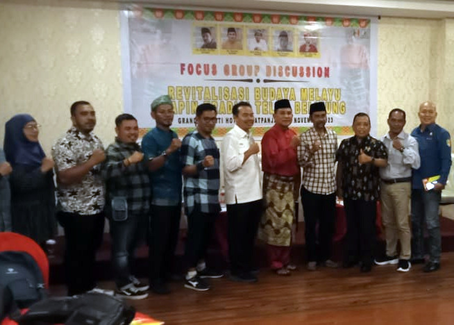 Bangkitkan Zapin Teluk Belitung yang Hampir Punah