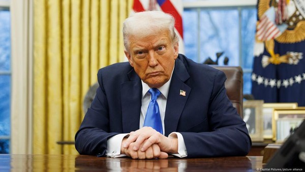 Trump Desak Ukraina Kembalikan Dana Bantuan AS, Minta Kompensasi Minyak dan Mineral