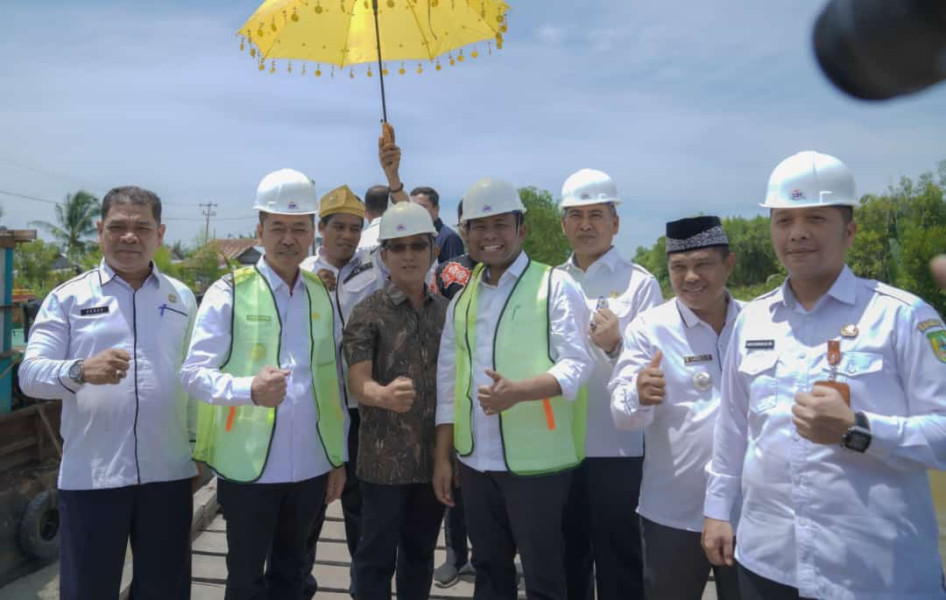 Impian Masyarakat Sinaboi, Akhirnya Bupati Rohil Lakukan Peletakan Batu Pertama Pembangunan Jembatan