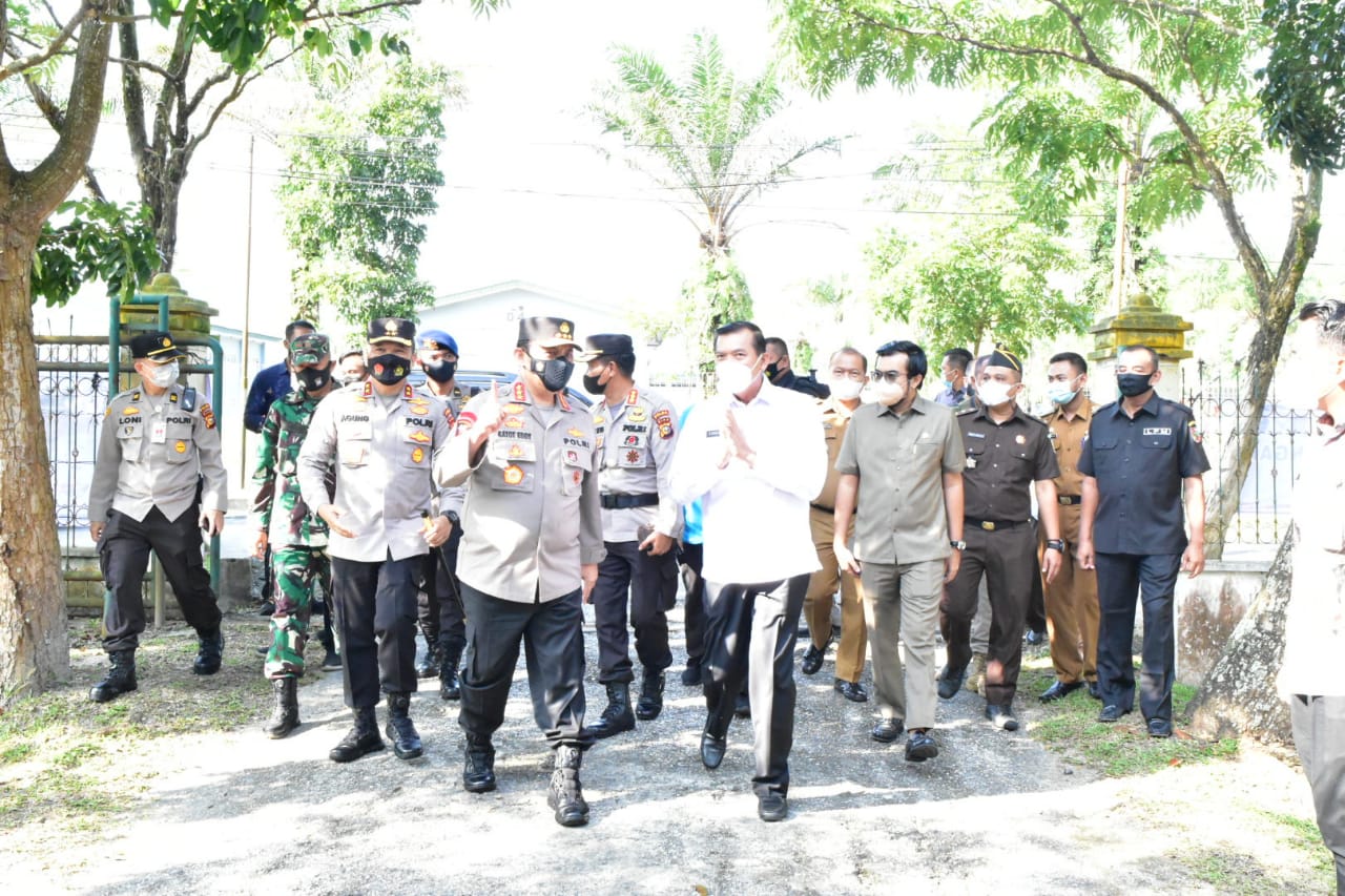 Wakil Ketua DPRD Pekanbaru Ginda Burnama Ikut Sambut Kedatangan Wakapolri