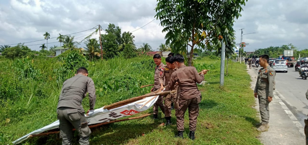 Spanduk, Baliho, dan Baner Bakal Calon Kepala Daerah Banyak yang Melanggar Perda