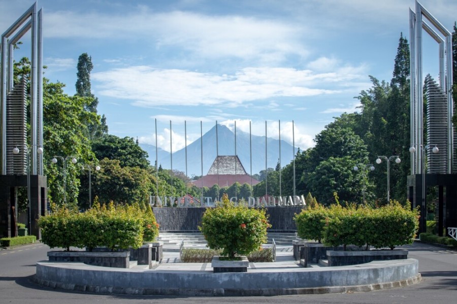 10 Prodi Paling Diminati di UGM pada SNBP 2025, Referensi untuk SNBT 2025
