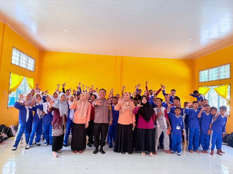 Polsek Bukit Kapur Edukasi Siswa SMPN 17 Dumai tentang Bahaya Narkoba