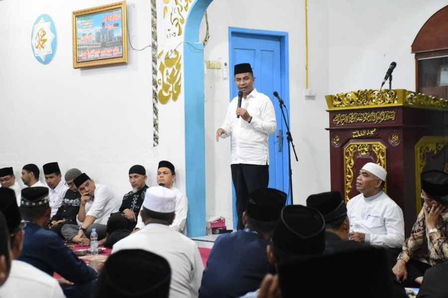 Bupati Kampar Ahmad Yuzar Safari Ramdhan di Masjid Pertama Berdiri di Desa Muara Jalai Kecamatan Kampar