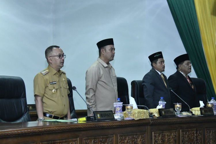 Rapat Paripurna Agenda Laporan Panitia Khusus DPRD Kampar Terhadap 7 Ranperda dan Hasil Reses