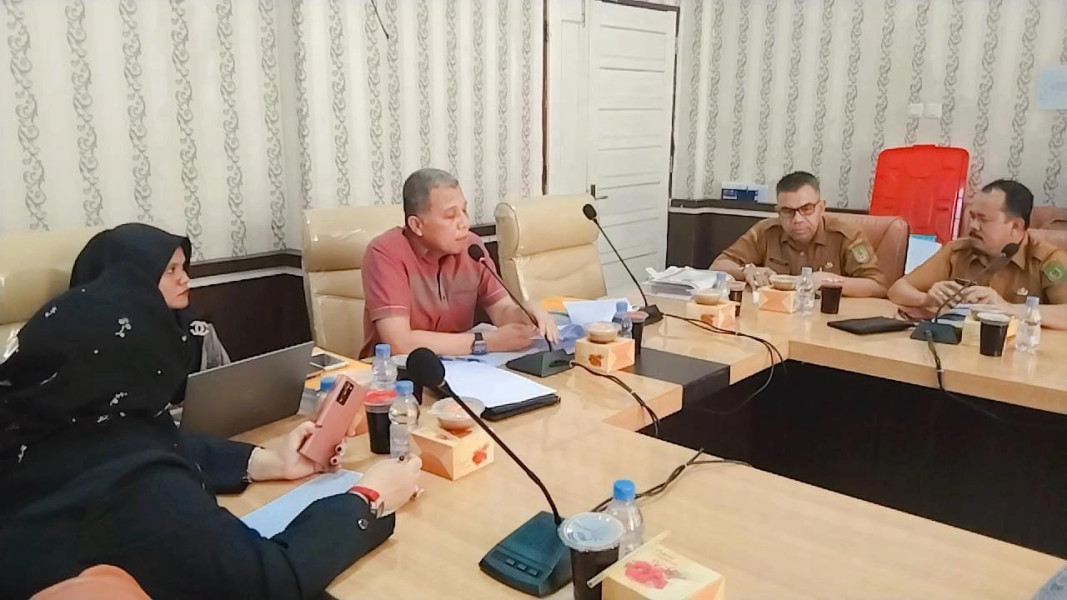 Bapemperda Soroti Ranperda Status Hukum PD BPR Rohil