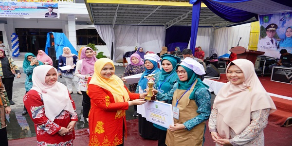 Lomba di Dinas Kelautan dan Perikanan Provinsi Riau, PKK Kabupaten Kampar Raih Juara 3