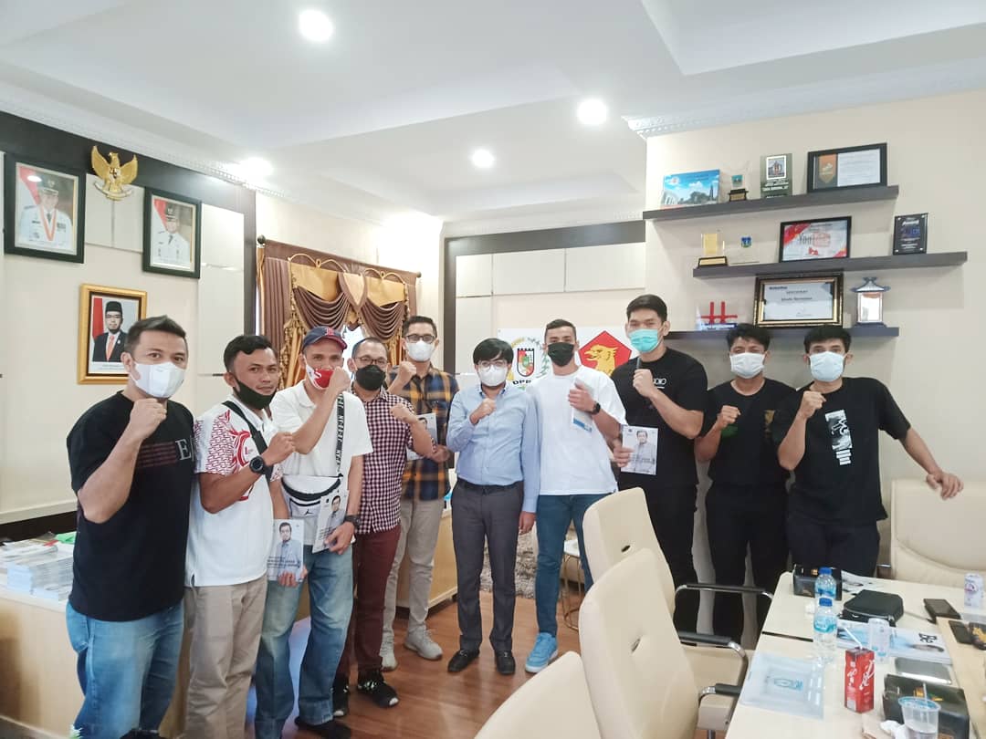 Ginda Burnama Terima Kunjungan Tim Basket 3 x 3 Riau