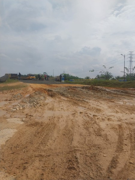 Tak Enak Dilihat Tamu, Wali Kota Minta Jalan di Depan Kantor Segera Diperbaiki