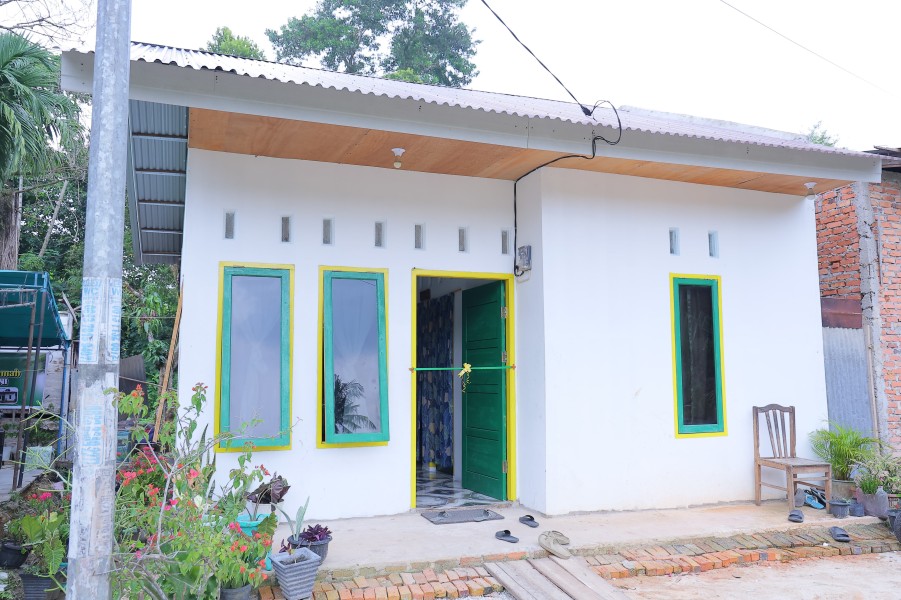 Dua Warga Tenayan Raya Dapat RLH, Wako: Bantuan Harus Tepat Sasaran