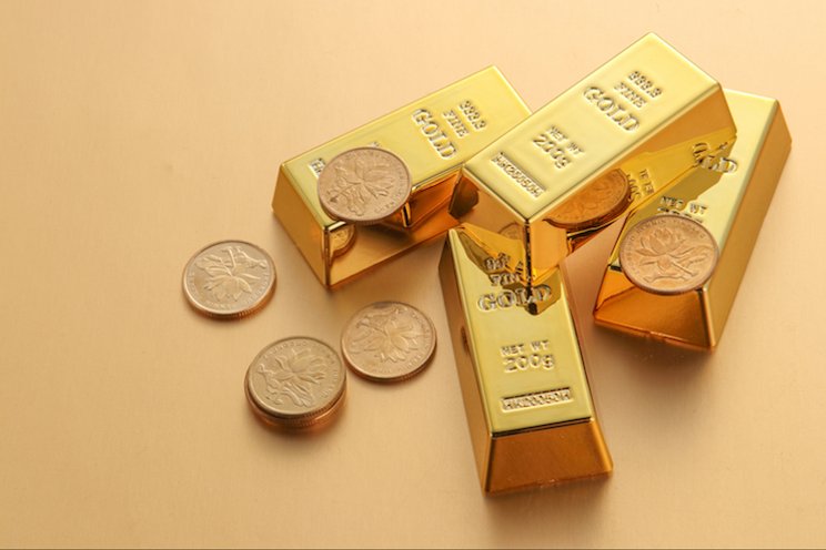 Dalam 5 Bulan, Harga Emas Nangkring di level US$ 1.907,54
