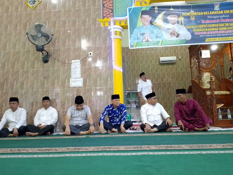 Pj Bupati Kampar Safari Ramadhan di XIII Koto Kampar dan Pj Sekda di Koto Kampar Hulu
