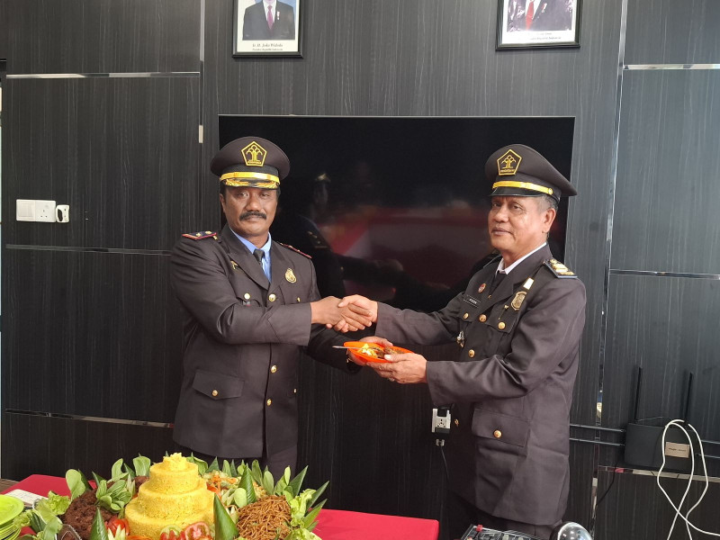 Peringati Hari Pengayoman ke-79, Imigrasi Selatpanjang Gelar Upacara Hingga Potong Tumpeng