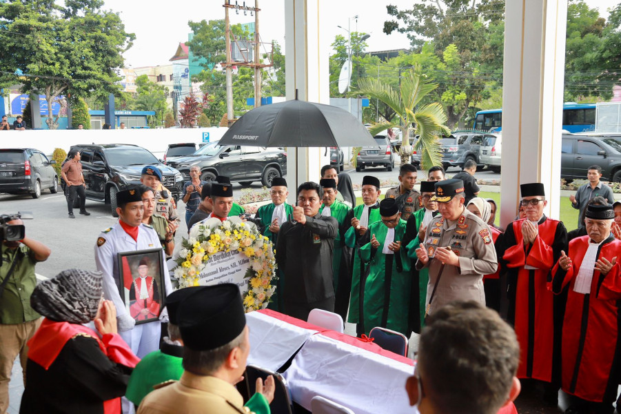 Ketua PT Riau Meninggal Dunia, Kapolda: Semoga Ditempatkan di Tempat yang Terbaik di sisi Allah