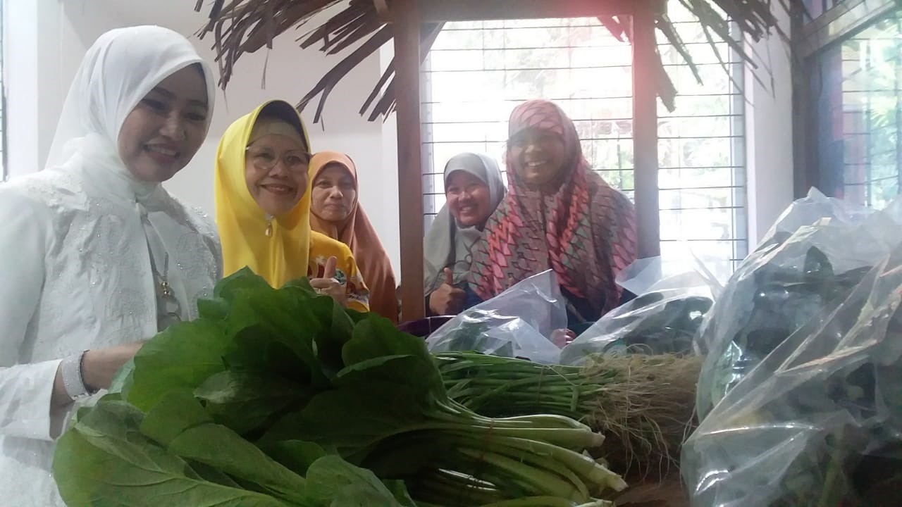 Raja Rilla Mustafa: Membantu Masyarakat Mendapatkan Kebutuhan Pangan dengan Harga Murah