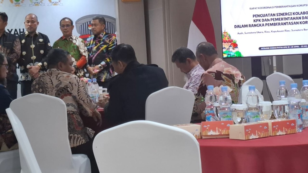 Gubenur, Pimpinan DPRD, Bupati Kampar dan OPD Ikuti Rakor Bersama KPK