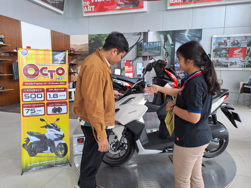 Bertabur Program Menarik untuk Pembelian Sepeda Motor Honda di Bulan Oktober