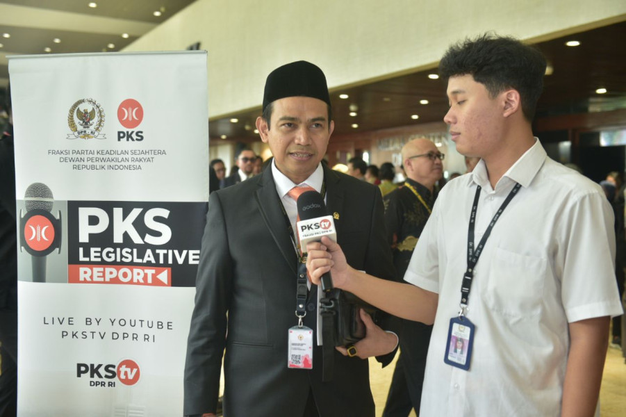 Dilantik Jadi Anggota DPR RI Dapil Riau I, Hendry Munief Siap Perjuangkan Aspirasi Masyarakat