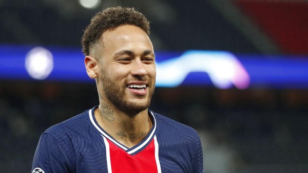 Pensiun, Neymar Jadi Pemai Poker