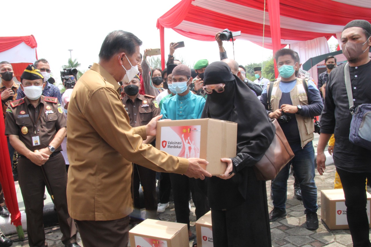 5.100 Warga Jalani Vaksinasi Massal di Masjid Raya An Nur