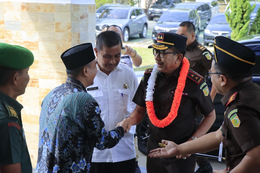 Sambut Kunker Kajati Riau di Kejari Kampar, Ketua DPRD Siap Bersinergi dan Berkolaborasi