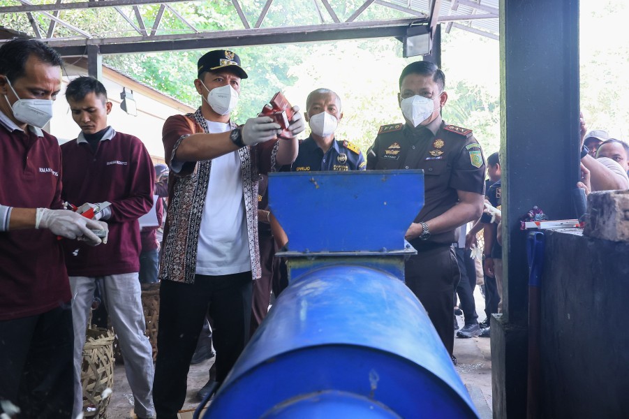 Rumah Kompos Pekanbaru: Dari Sampah hingga Barang Bukti Jadi Manfaat