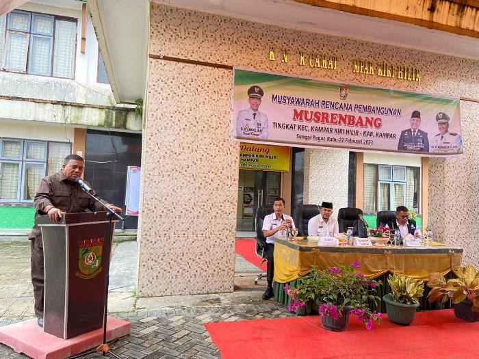 Januar Rambo Prioritaskan Pembangunan Pendidikan di Desa Terisolir