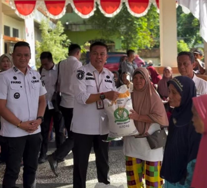 Pemko Pekanbaru Salurkan Beras CPP untuk 19.307 KK