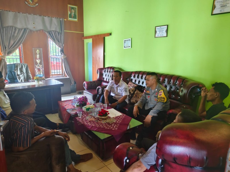 Door to Door, Bhabinkamtibmas Polsek Rupat Ajak Warga Manfaatkan Lahan Produktif