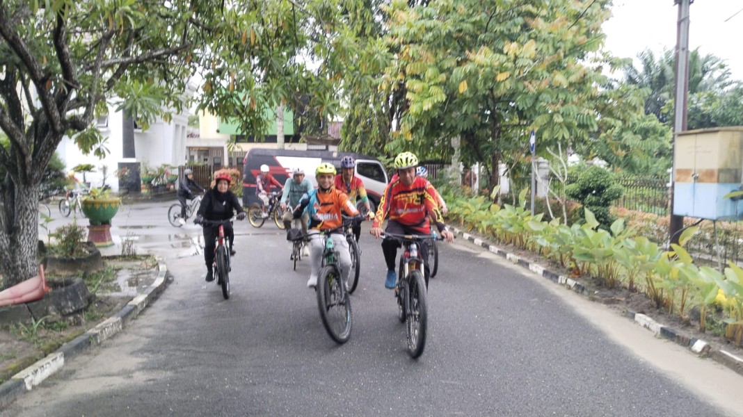 Bersepeda, Bupati Kampar Ajak Masyarakat Hidup Sehat