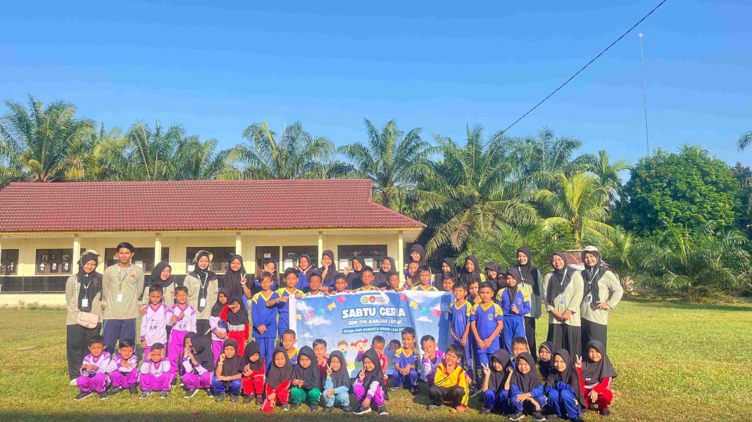 Sabtu Ceria: Cara Mahasiswa Kukerta Unri dalam Mengembangkan Semangat Berolahraga dan Permainan Daerah Melalui Perlombaan Antar Kelas