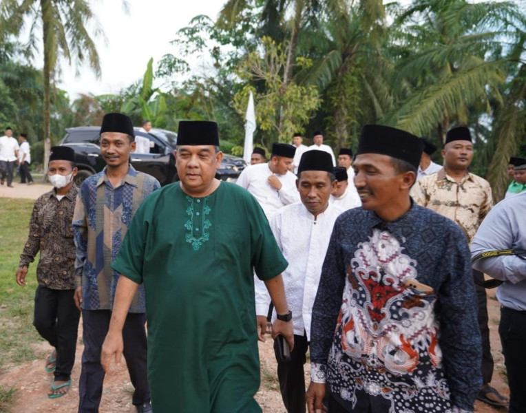 Ketua Masjid Al Hidayatul Manar dan Masyarakat Suak Temenggung Kaget dan Haru Dikunjungi Wagubri