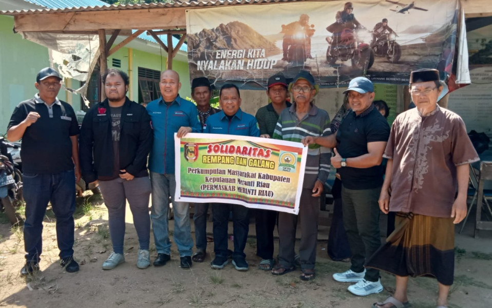 Permaskab Meranti Salurkan 100 Paket Sembako ke Warga Rempang
