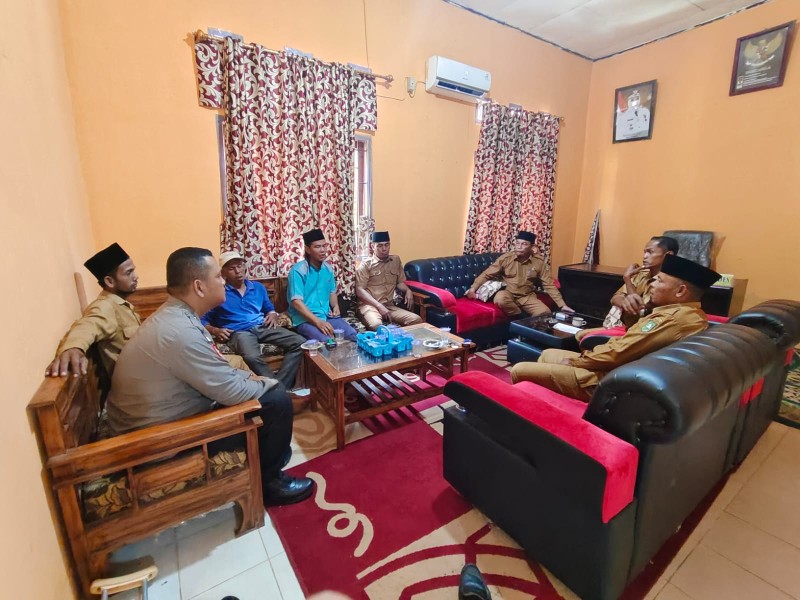 Polsek Rupat Gencarkan Koordinasi Ketahanan Pangan, Warga Diajak Tanam Jagung Pipil