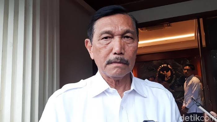 Presiden Tunjuk Luhut Jadi Menteri KKP Ad Interim