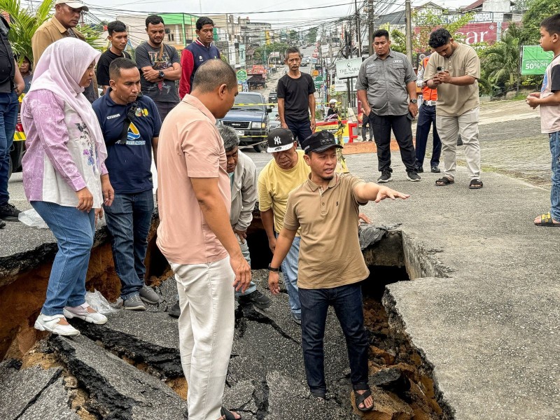 Gebrakan Wali Kota Pekanbaru: Mulai dari Penurunan Parkir, Persampahan, Infrastruktur, dan Sosial Kemasyarakatan