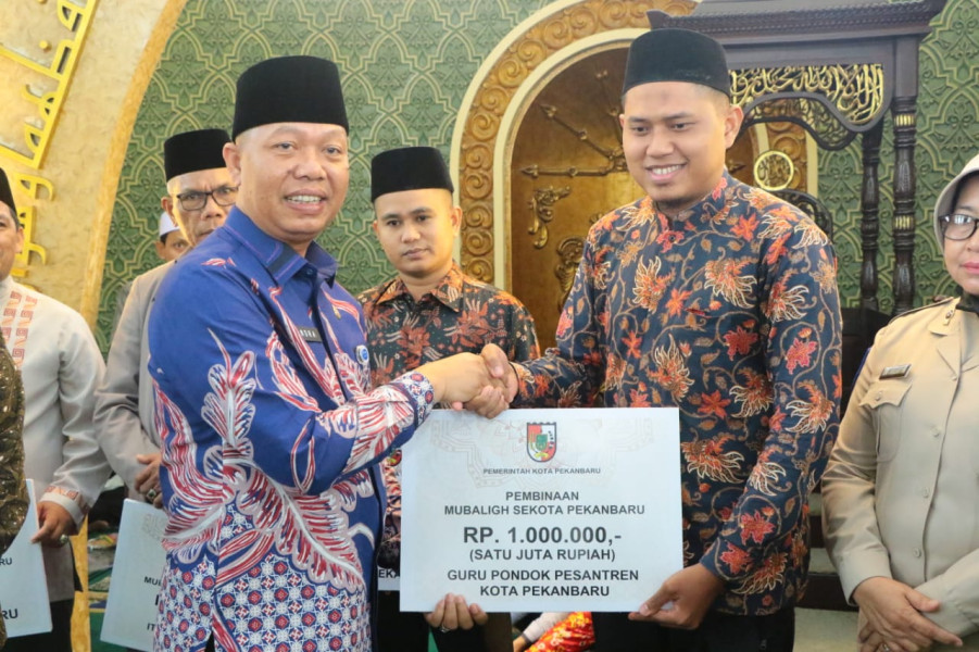 1.500 Mubaligh di Pekanbaru Masing-masing Dapat Insentif Rp1 Juta