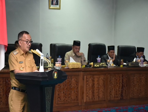 DPRD Kampar Mendengarkan Jawaban Pemerintah Terhadap Pandangan Umum Fraksi