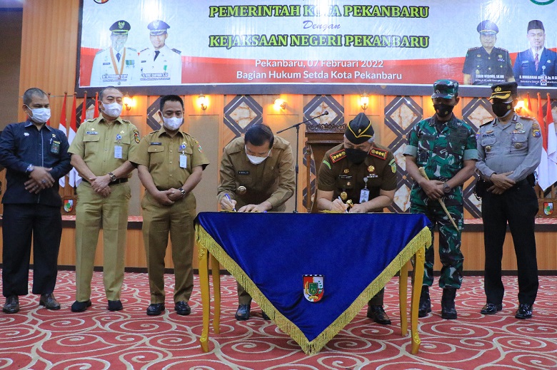 Pemko Pekanbaru Tanda Tangani Nota Kesepahaman dengan Kejari