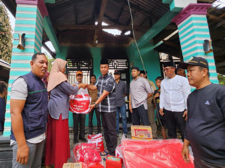 Datangi Korban Kebakaran, Bupati Kampar Imbau Masyarakat untuk Selalu Memeriksa Rumah saat Bepergian