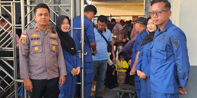 Kapolsek Turun Langsung, Arus Mudik di Pelabuhan Panipahan Dijaga Ketat