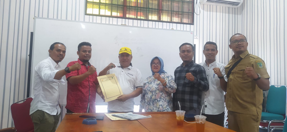 Tim Pemenangan Syamsuri Ambil Formulir Pendaftaran Ketua KONI
