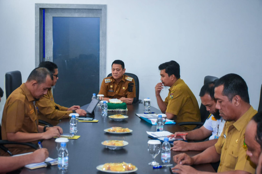 Pj Bupati Kampar Hambali Minta Agar Dinas Terkait Melakukan Kerjasama yang Baik Dengan Pihak Pengusaha